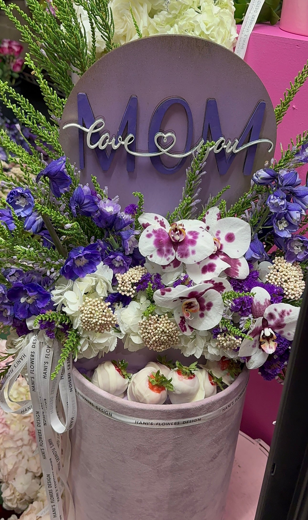 Mom arrangement with chocolate strawberry