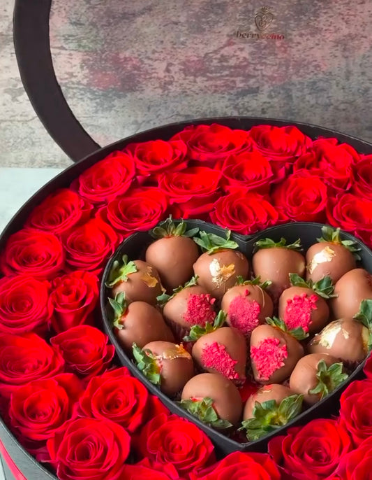 Large round chocolate strawberry red roses