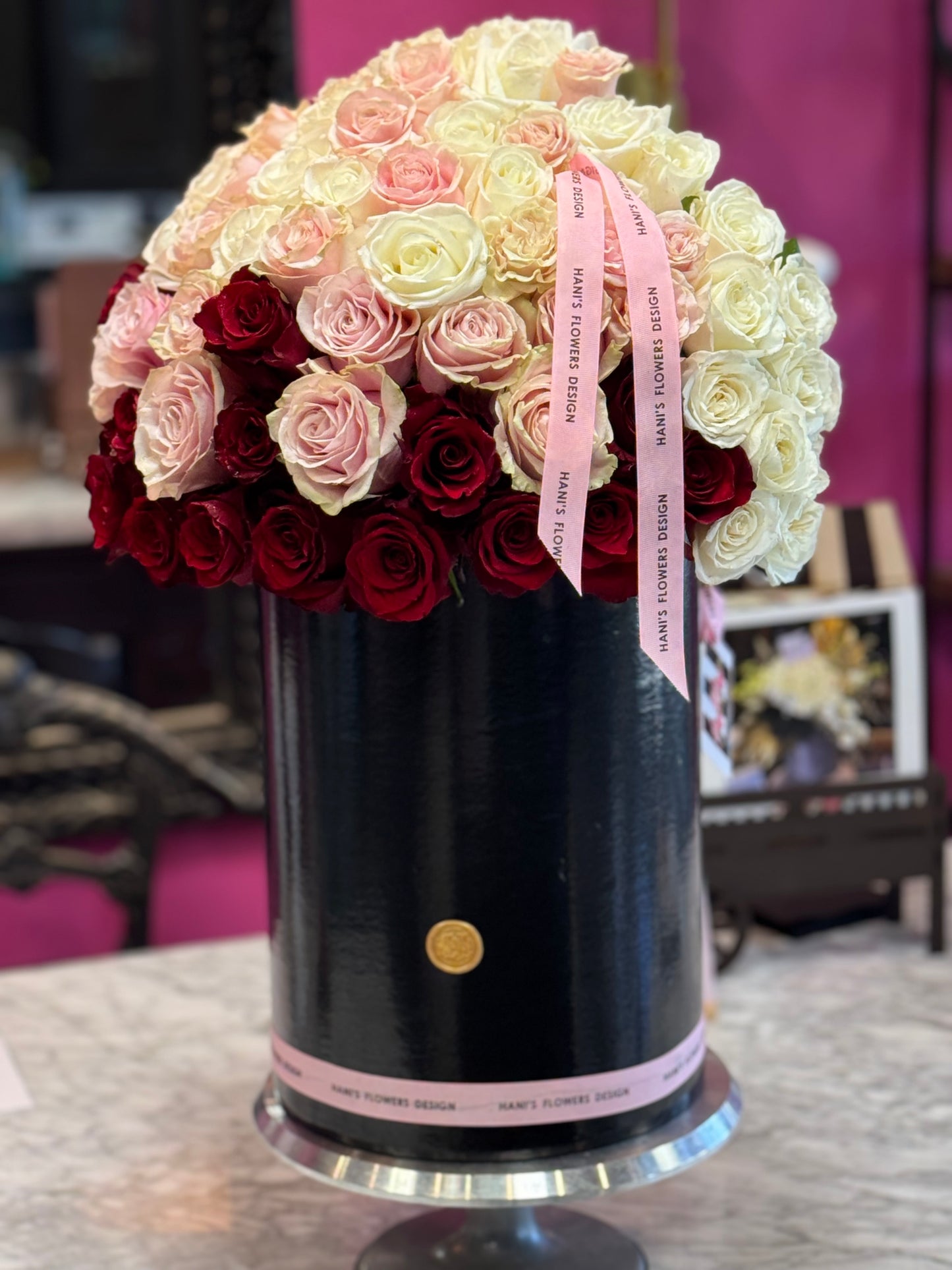 100 roses in assorted colors ๐น