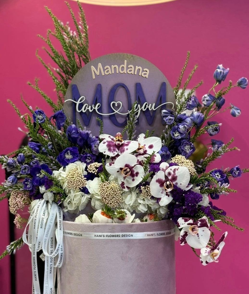 Mom arrangement with chocolate strawberry