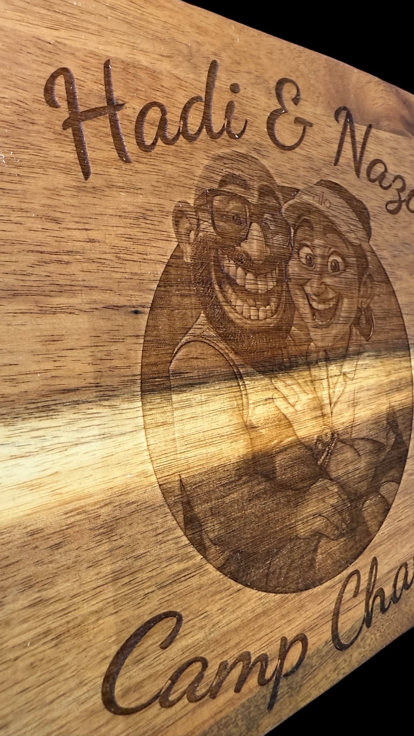 Custom Engraved Wooden Cutting Board – Personalized with Your Photo (32 x 19 cm)