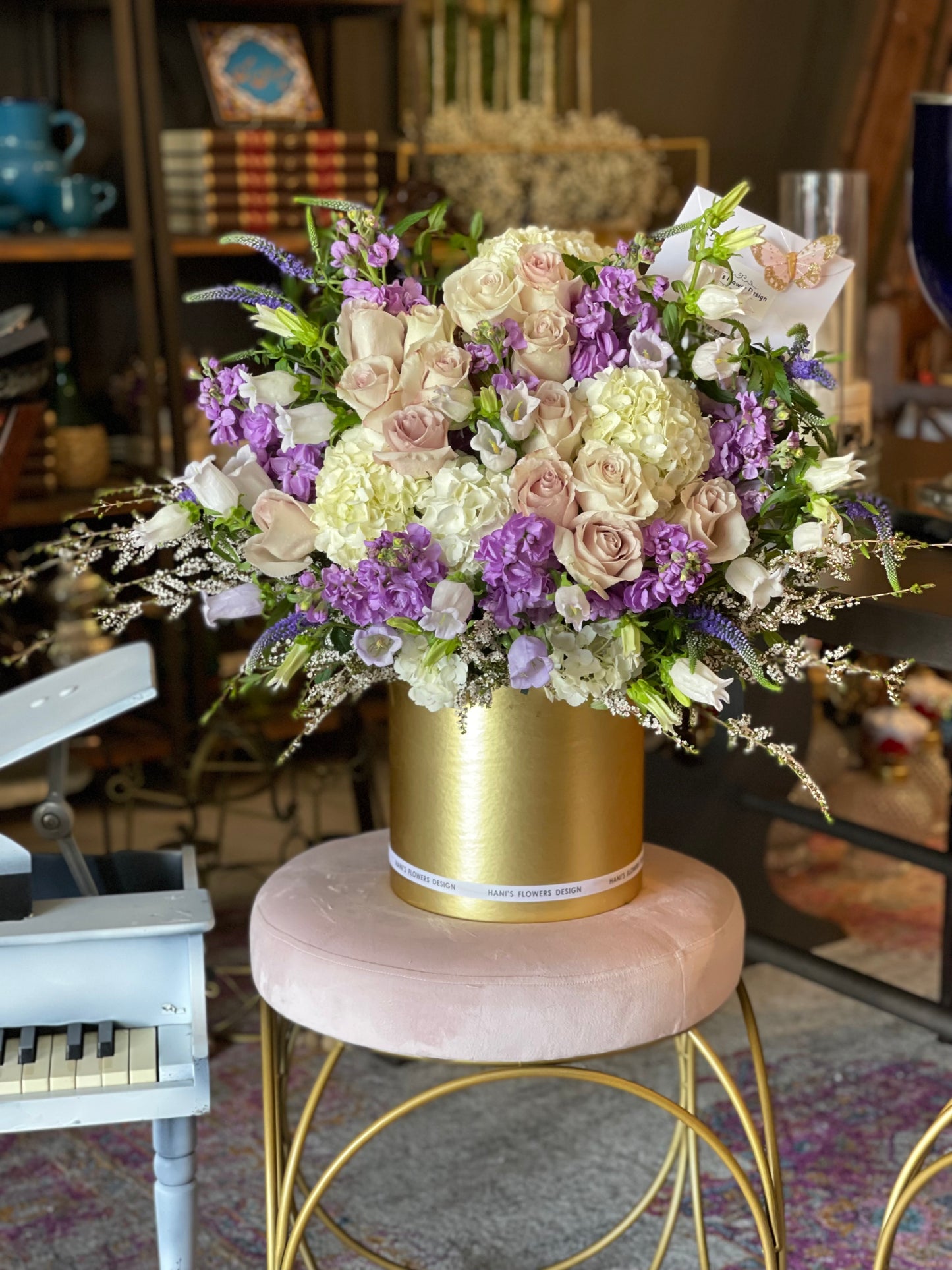 Beautiful Arrangement- 054
