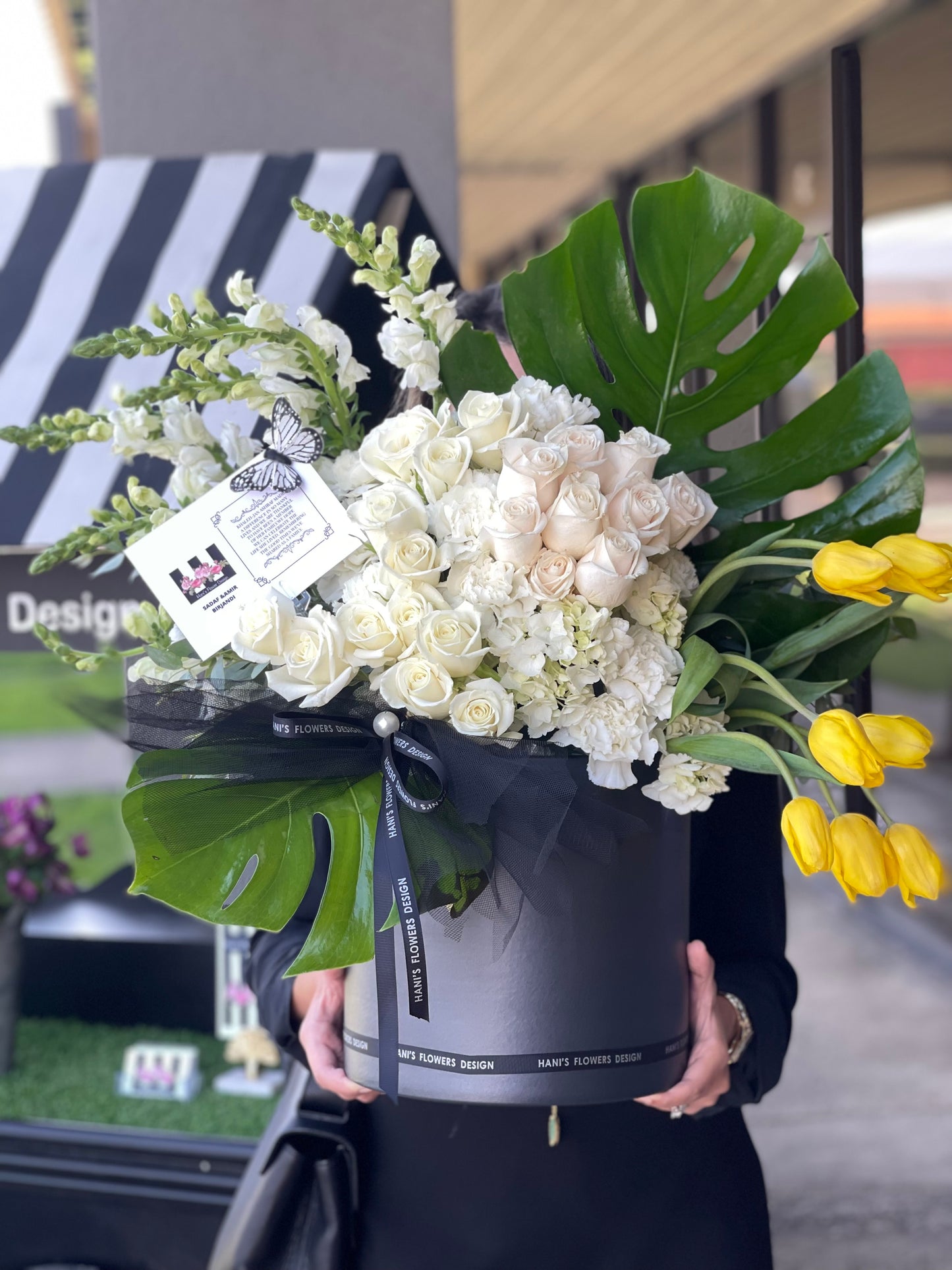 Unique Roses Box - 050