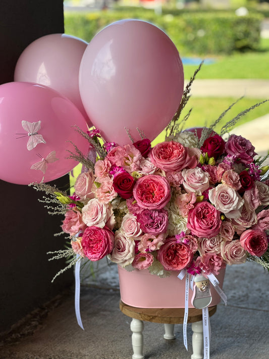 Flower balloon baby girl